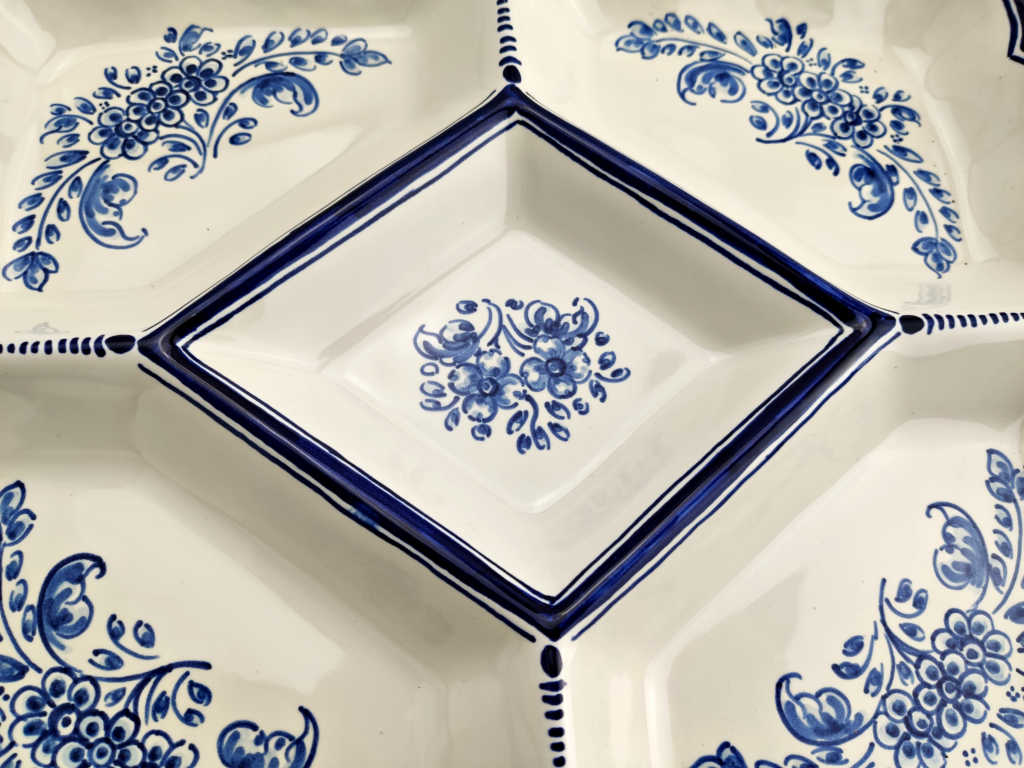Bandeja de aperitivos con tapadera "Flores Azules" (30 x 26 cm) - Imagen 4